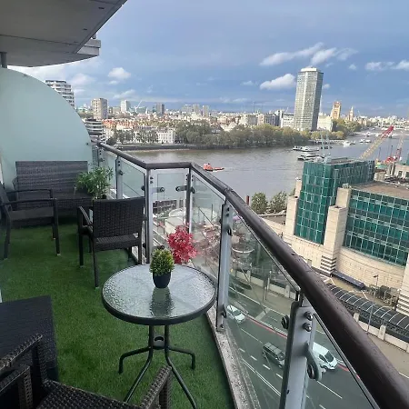 St George Thames Apartment London Exterior photo